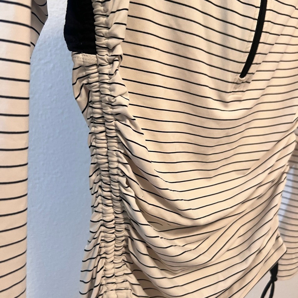 women’s rash guard
